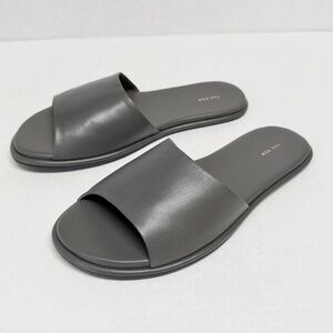 THE ROW Canal Slipper Leather Slides in Dovetail Grey Size 38.5